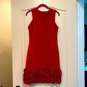 Gorgeous Donna Ricco dress! Seem slightly opened in the back